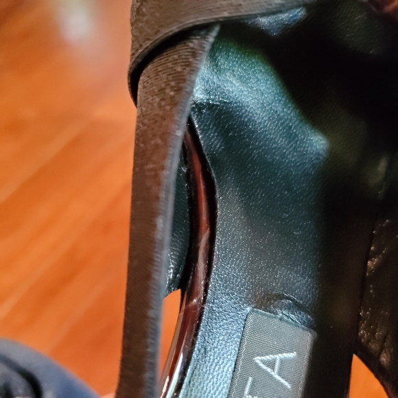 Prevata Womens Italian Heels Faux Tortoise Shell Pointed Toe Leather Sole 6 AA - Picture 6 of 14